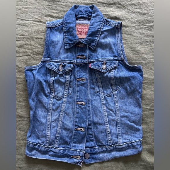 Levi's Classic Blue Denim Vest - Picture 1 of 2
